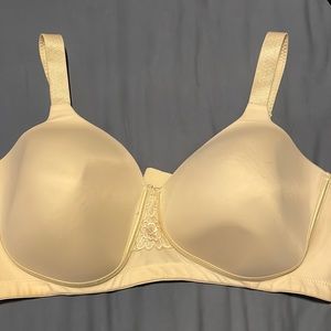 Vanity Fair bras size 40 D
